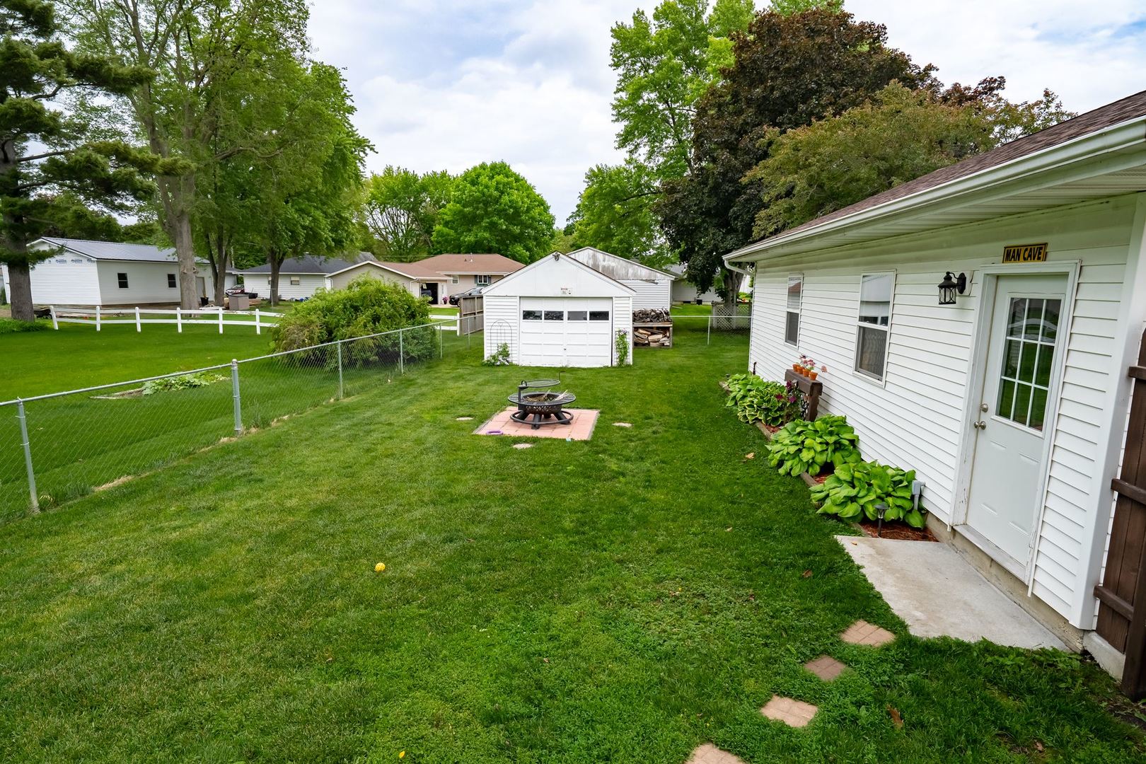 820 S Locust Street, Pontiac, IL 61764