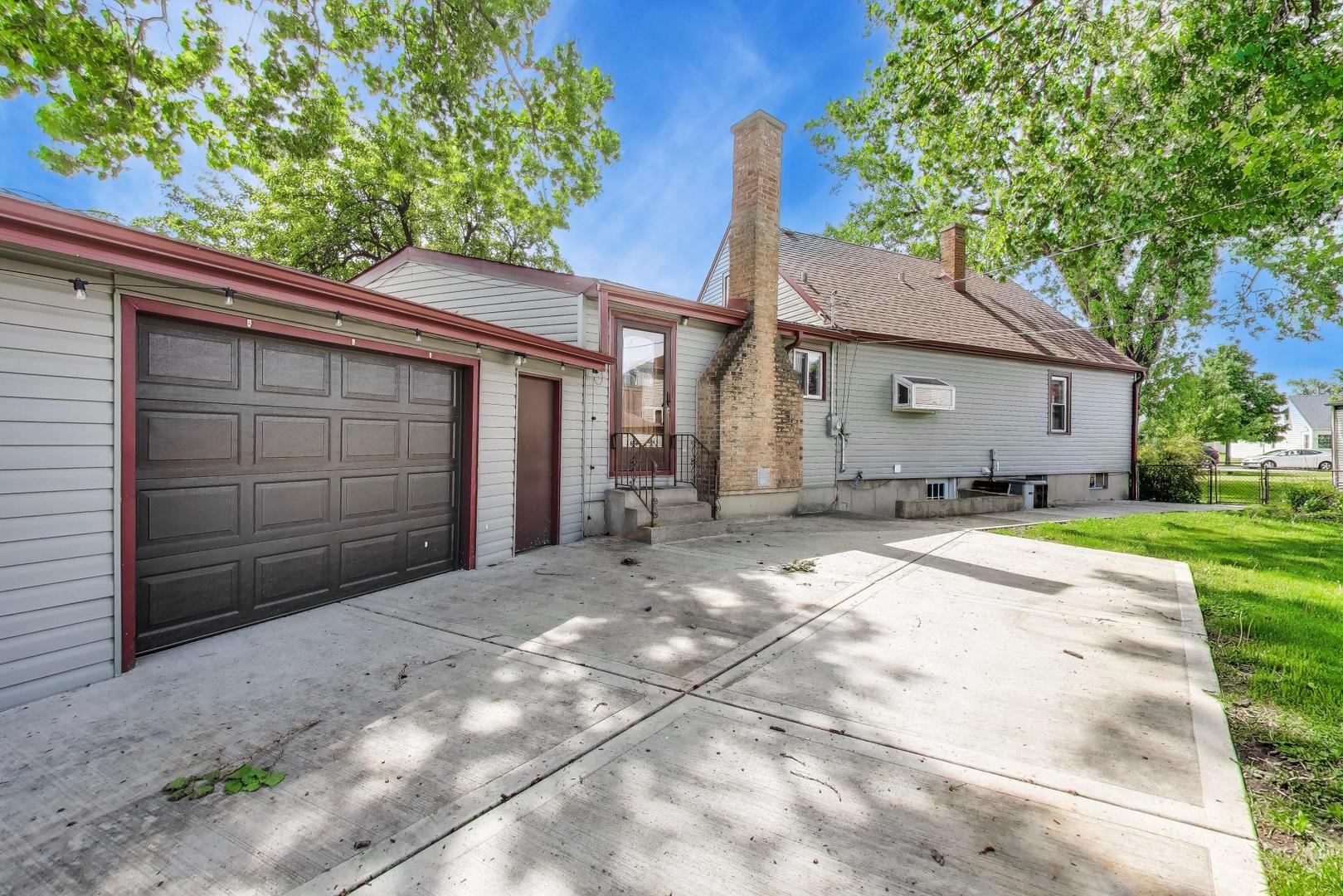 264 E Armitage Avenue, Northlake, IL 60164