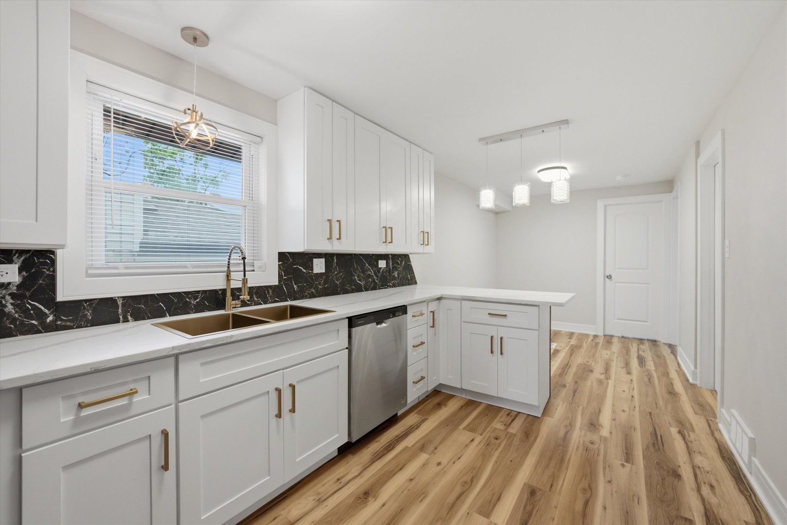 11613 S Loomis Street, Chicago, IL 60643