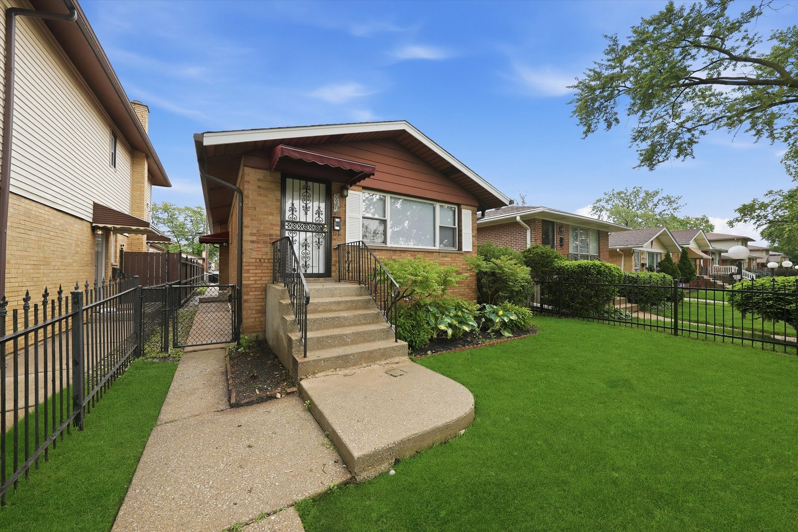 11613 S Loomis Street, Chicago, IL 60643
