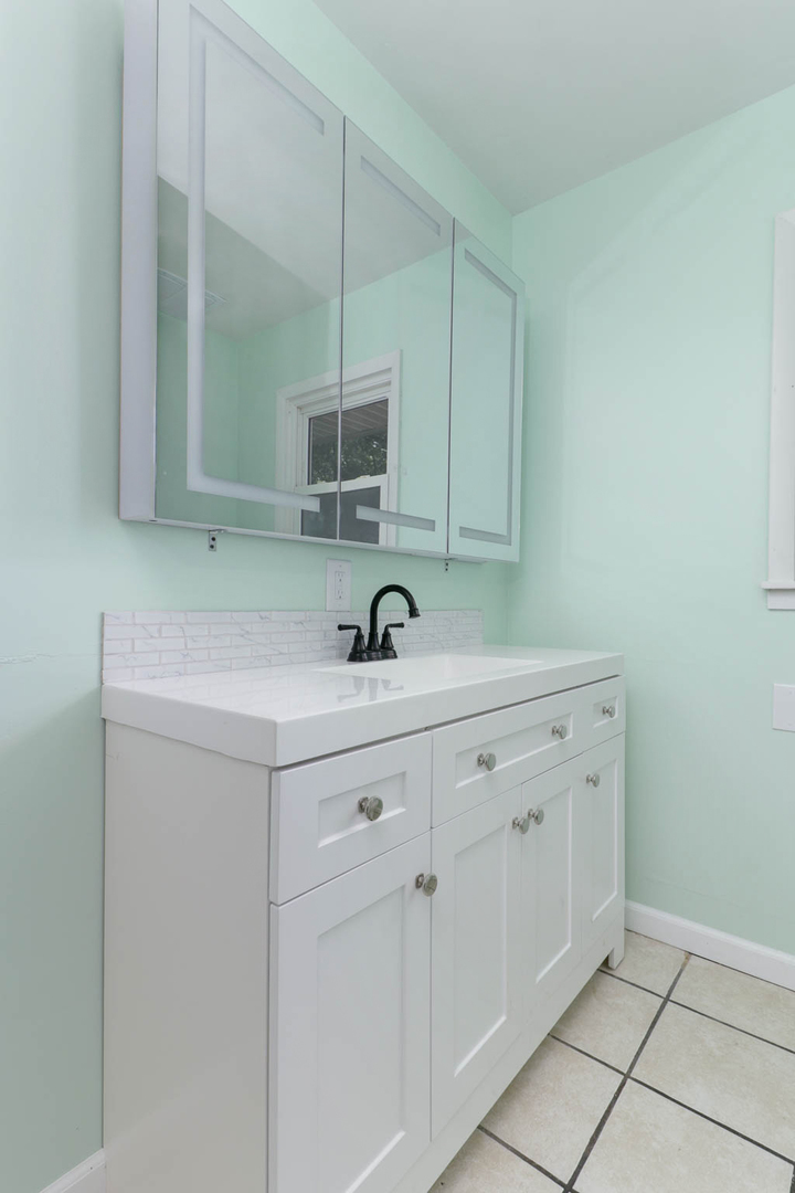 602 W 3rd Street, Delavan, IL 61734