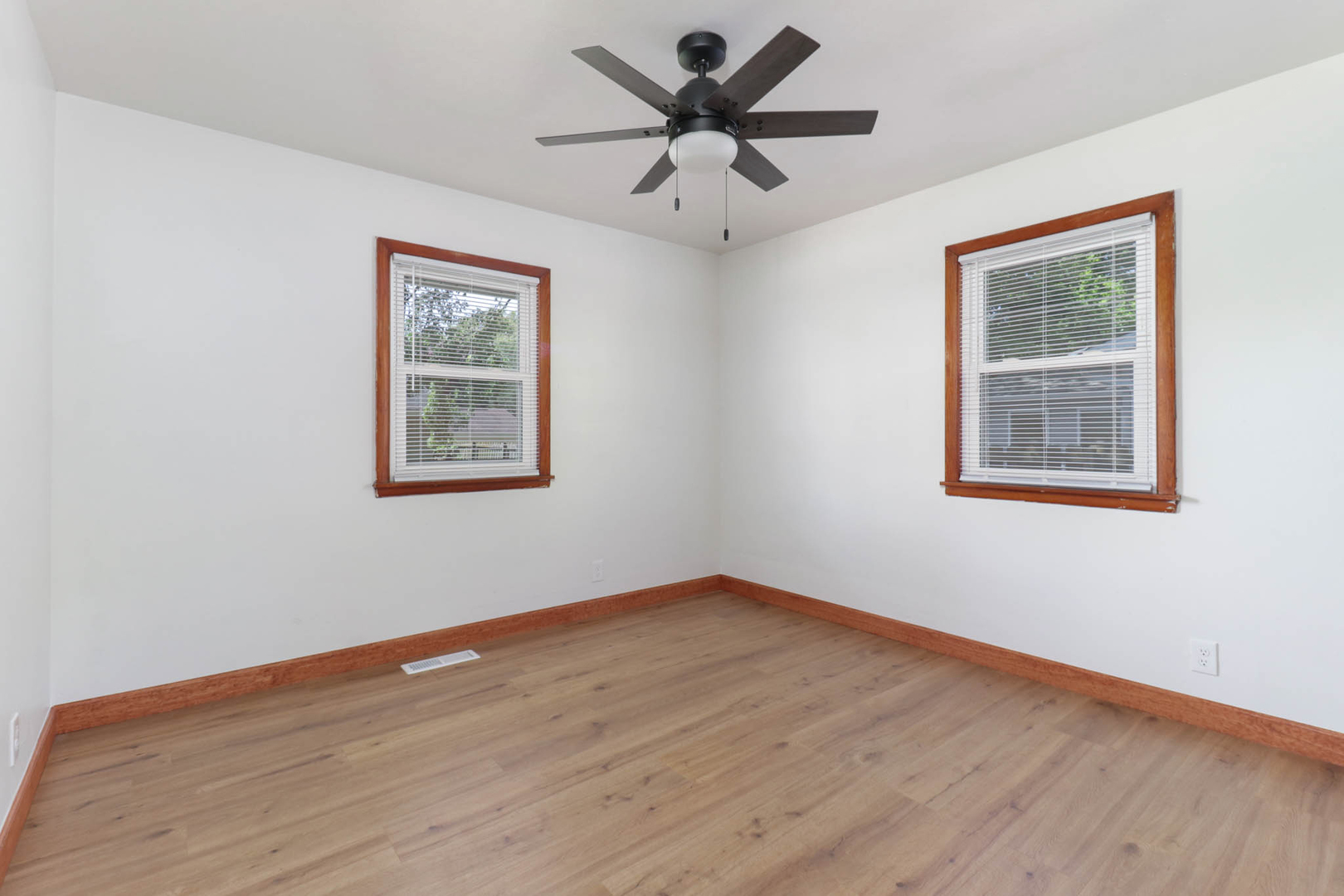 602 W 3rd Street, Delavan, IL 61734