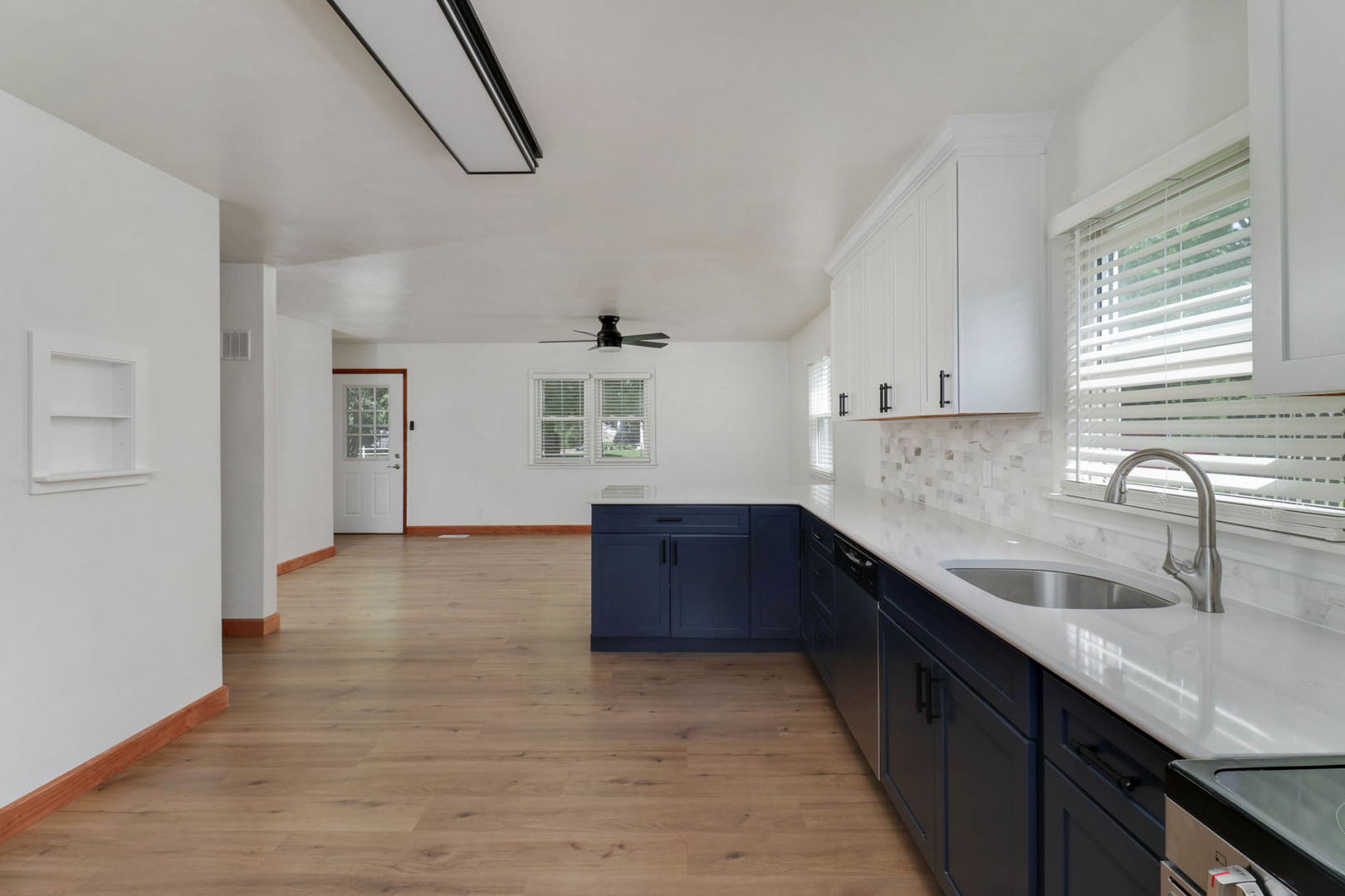 602 W 3rd Street, Delavan, IL 61734