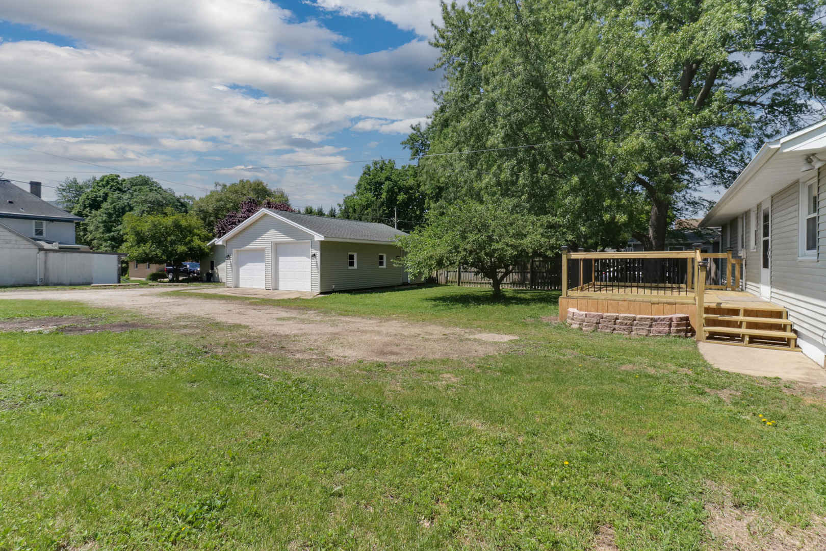 602 W 3rd Street, Delavan, IL 61734