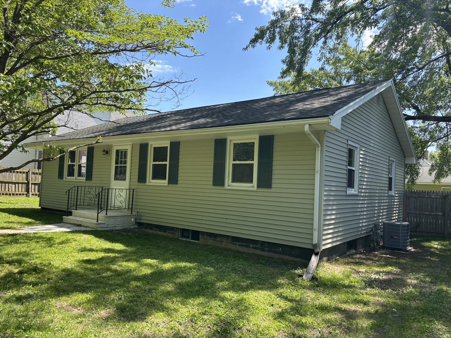 602 W 3rd Street, Delavan, IL 61734