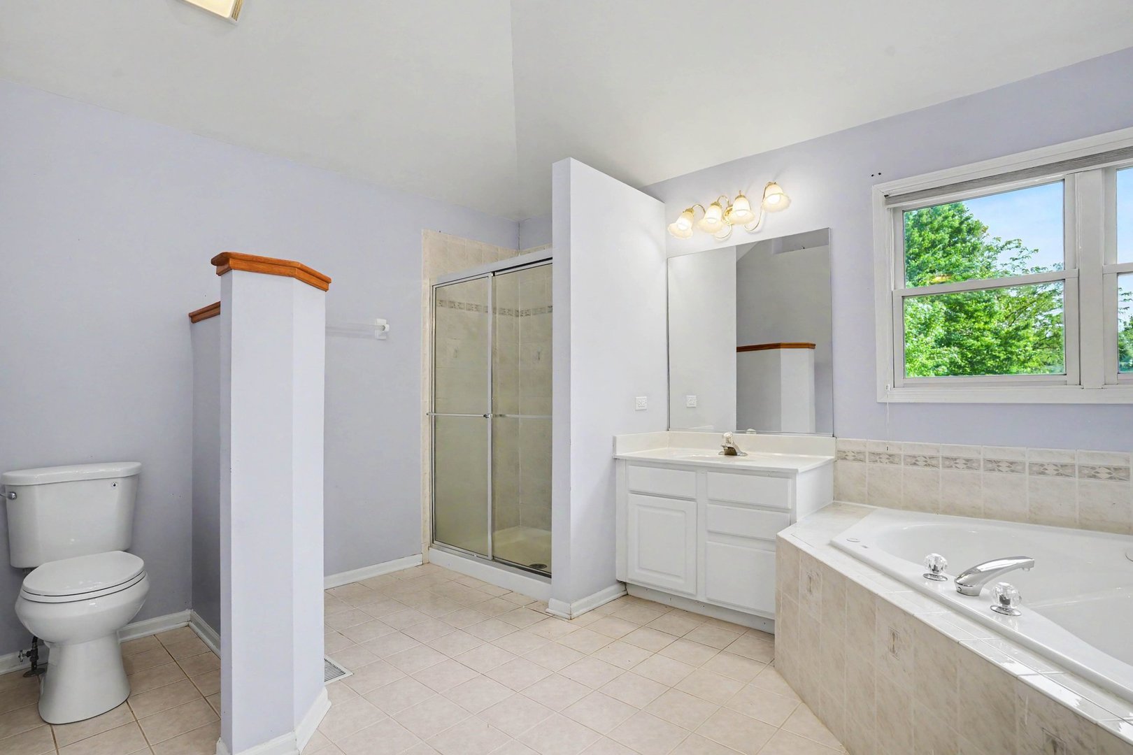 205 Willowwood Drive, Oswego, IL 60543