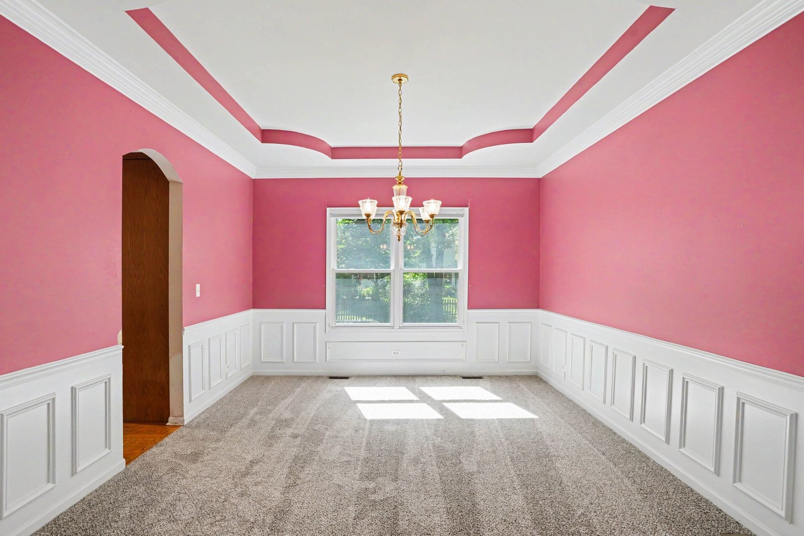 205 Willowwood Drive, Oswego, IL 60543