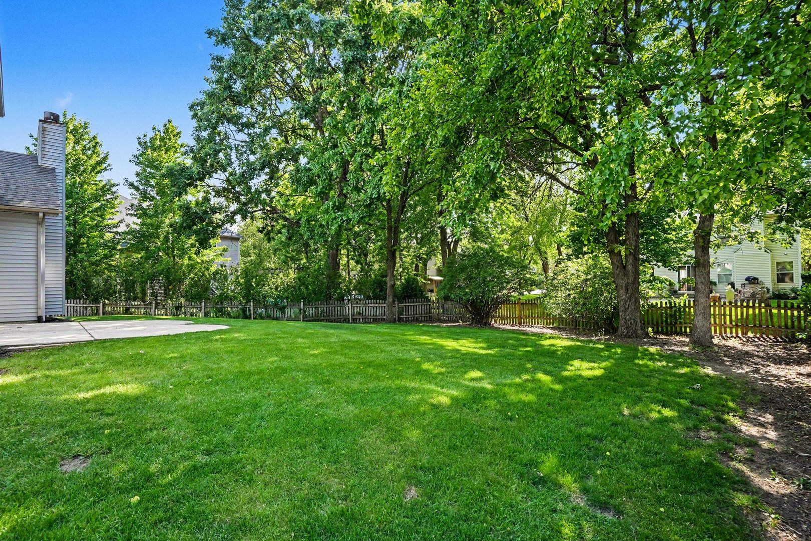 205 Willowwood Drive, Oswego, IL 60543