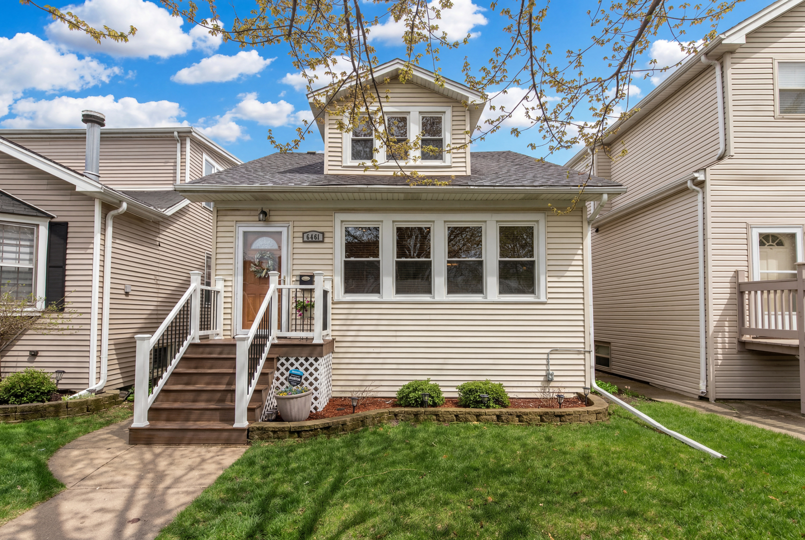 6461 W Raven Street, Chicago, IL 60631