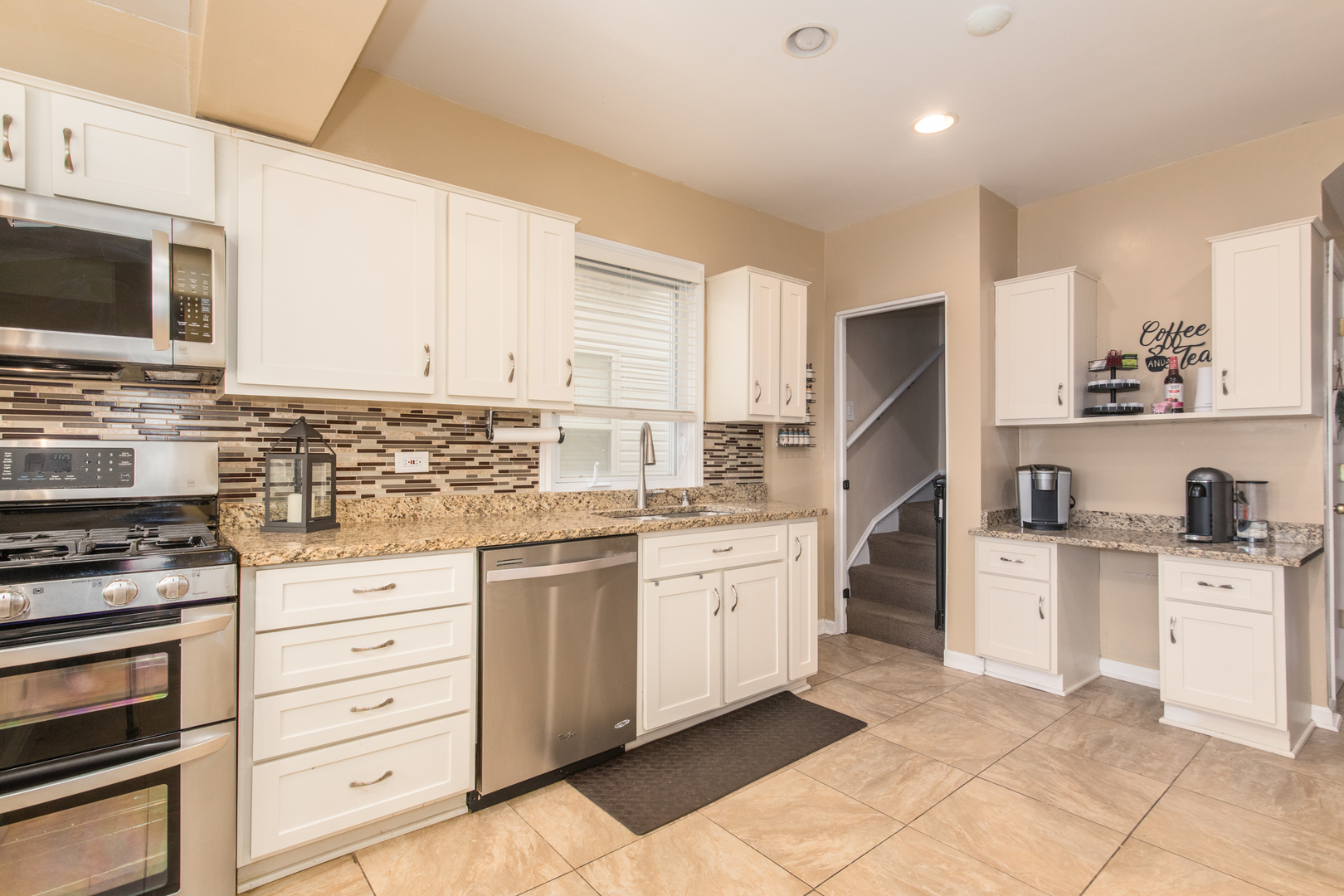6461 W Raven Street, Chicago, IL 60631