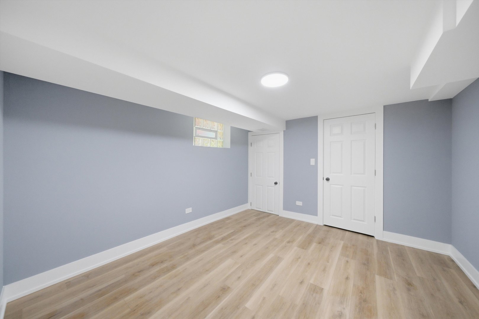 8243 S Wabash Avenue, Chicago, IL 60619