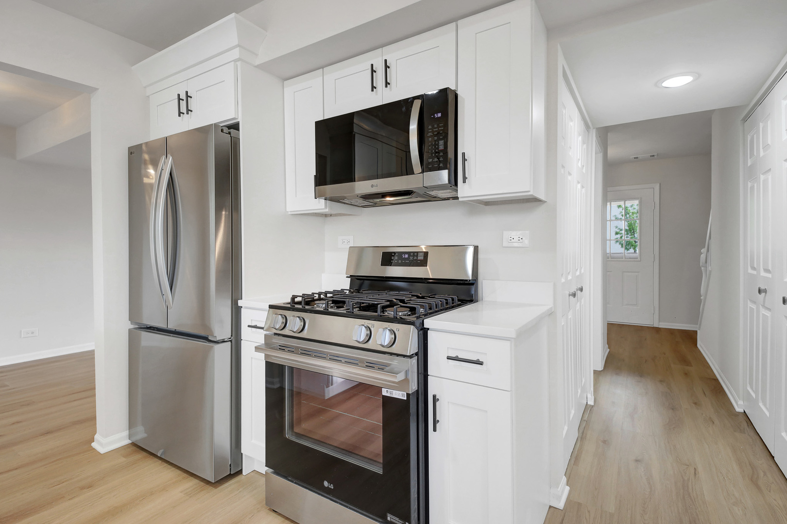 1161 REGENT Drive #0, Mundelein, IL 60060