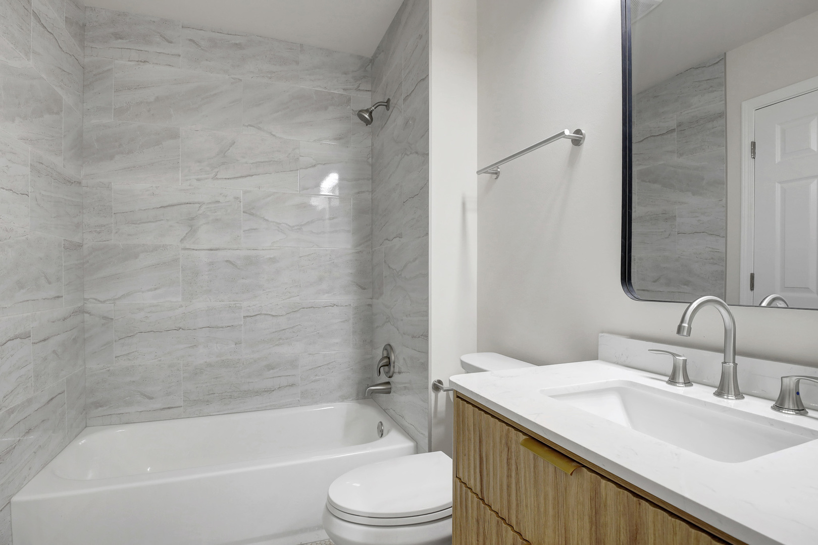 1161 REGENT Drive #0, Mundelein, IL 60060