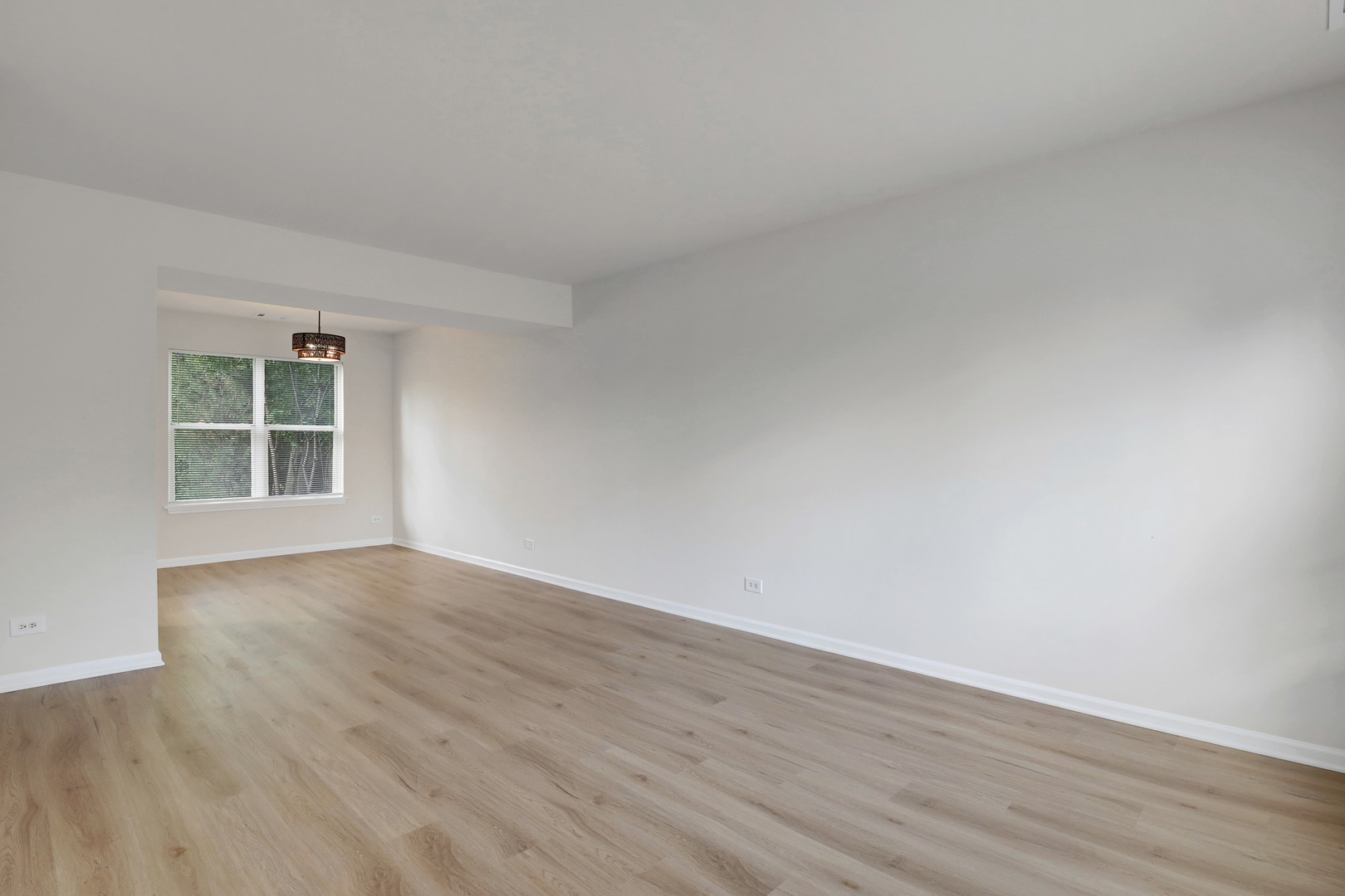 1161 REGENT Drive #0, Mundelein, IL 60060