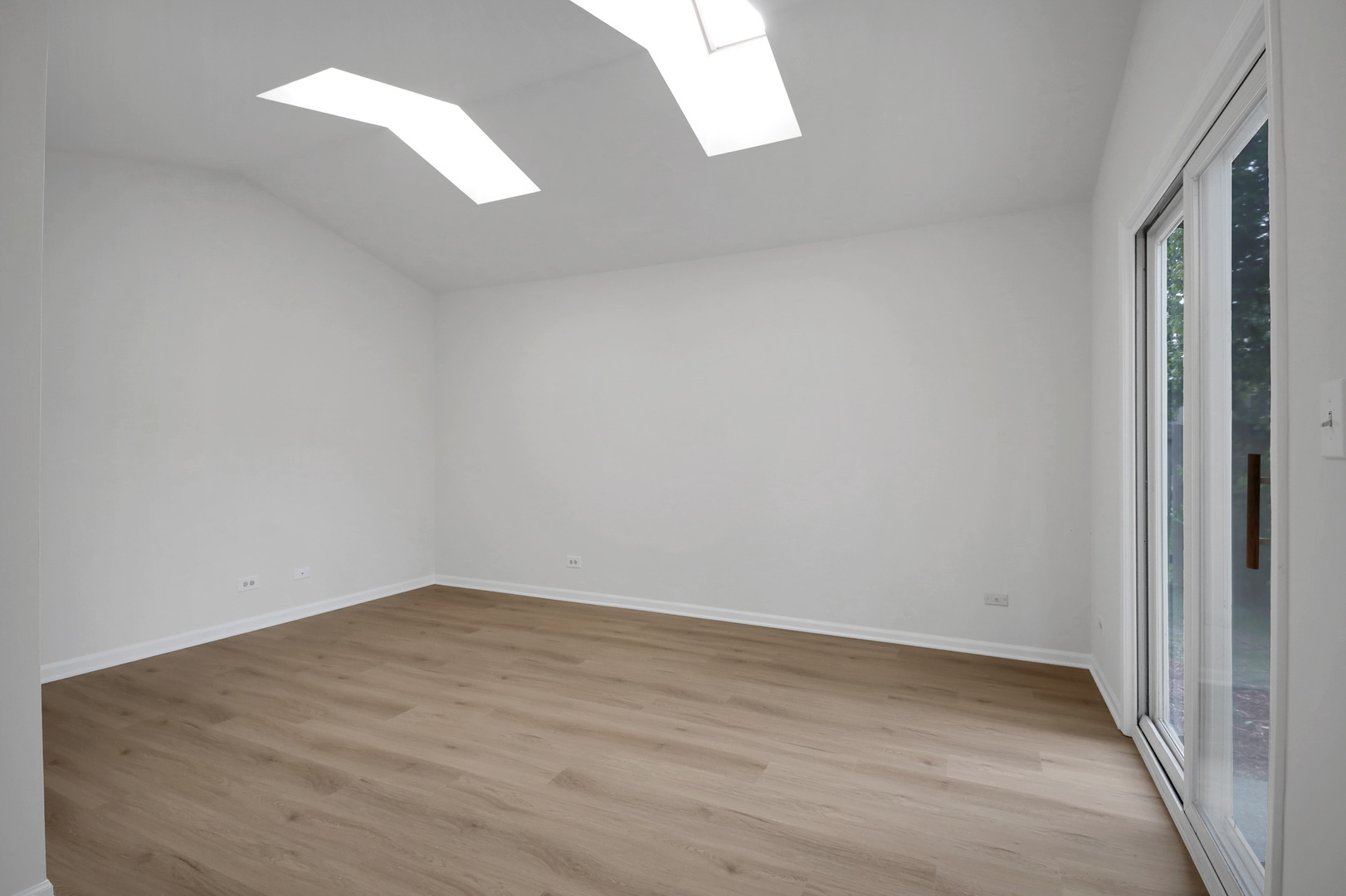 1161 REGENT Drive #0, Mundelein, IL 60060