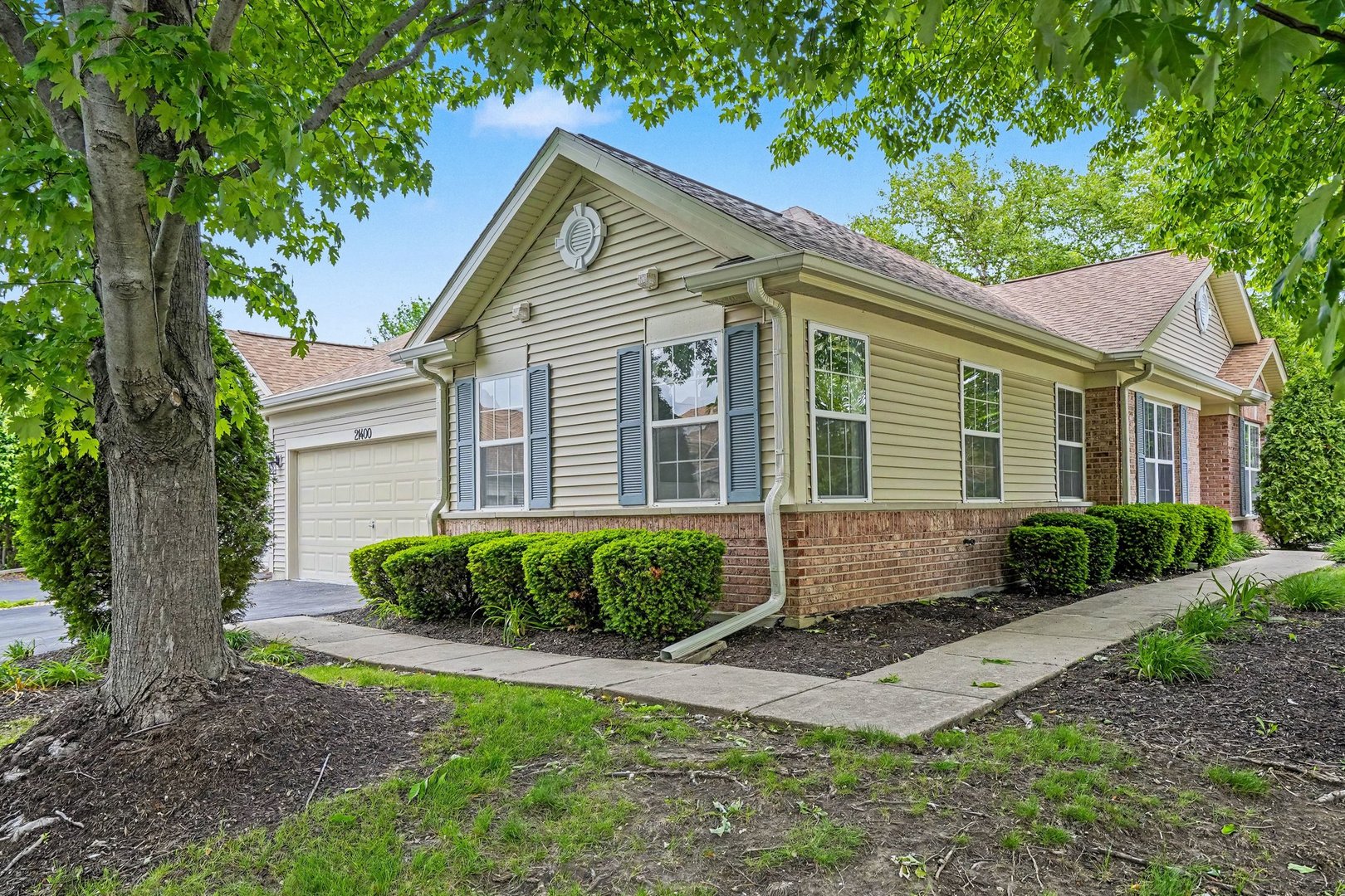 21400 W Juniper Lane, Plainfield, IL 60544
