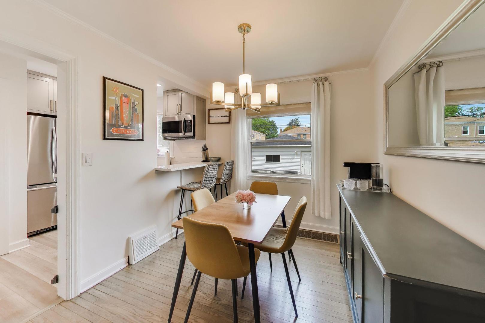 7530 W Devon Avenue, Chicago, IL 60631
