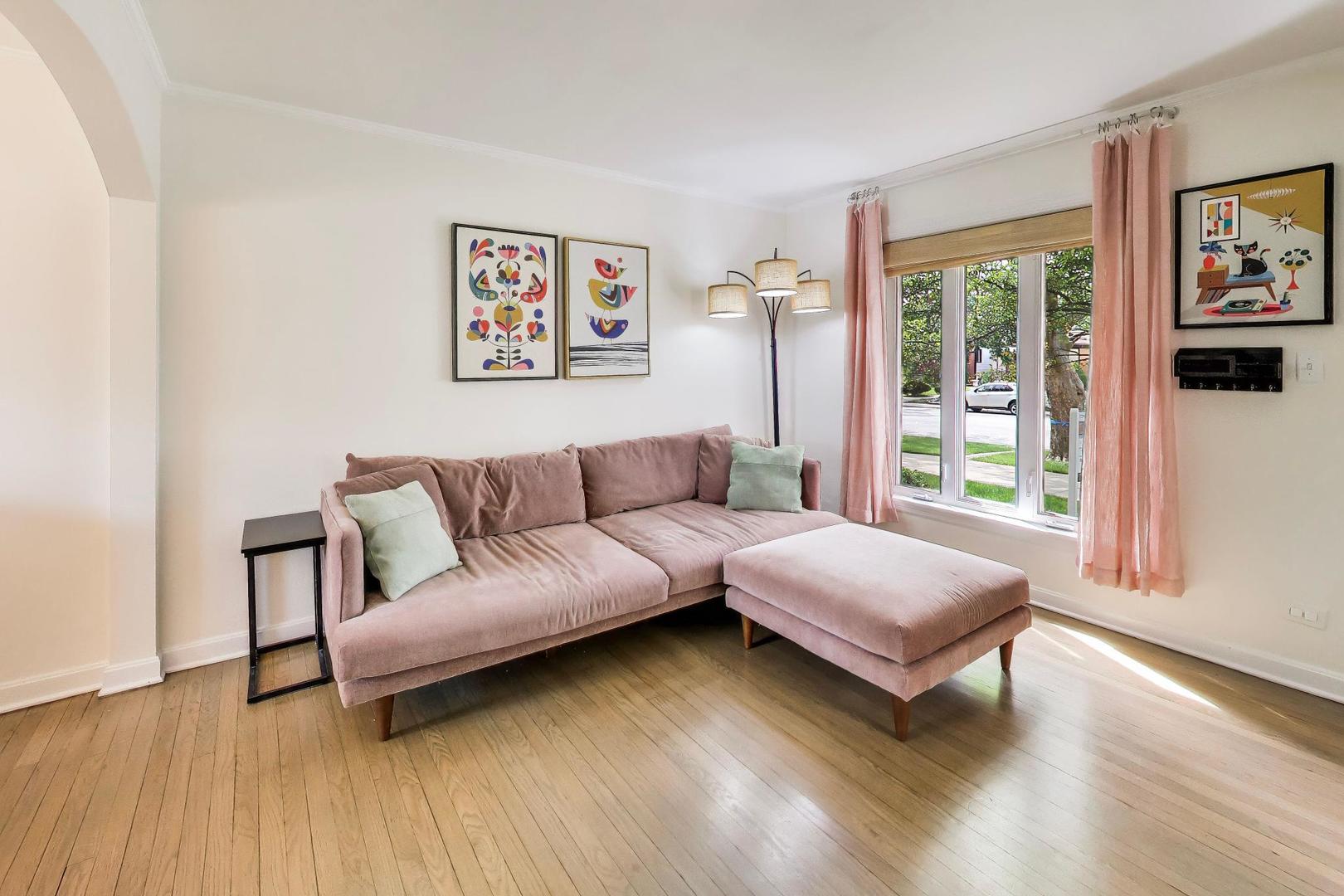 7530 W Devon Avenue, Chicago, IL 60631