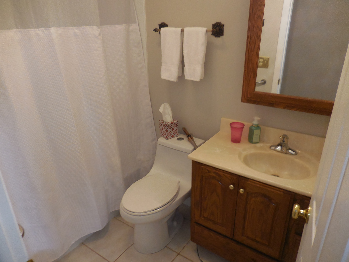 2653 N Bradford Drive, Arlington Heights, IL 60004