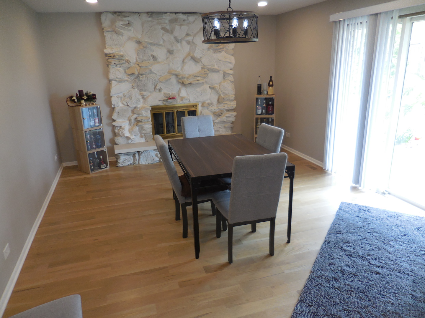 2653 N Bradford Drive, Arlington Heights, IL 60004