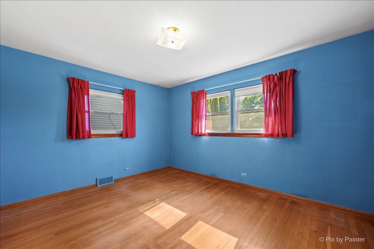 630 S Grant Avenue, Villa Park, IL 60181