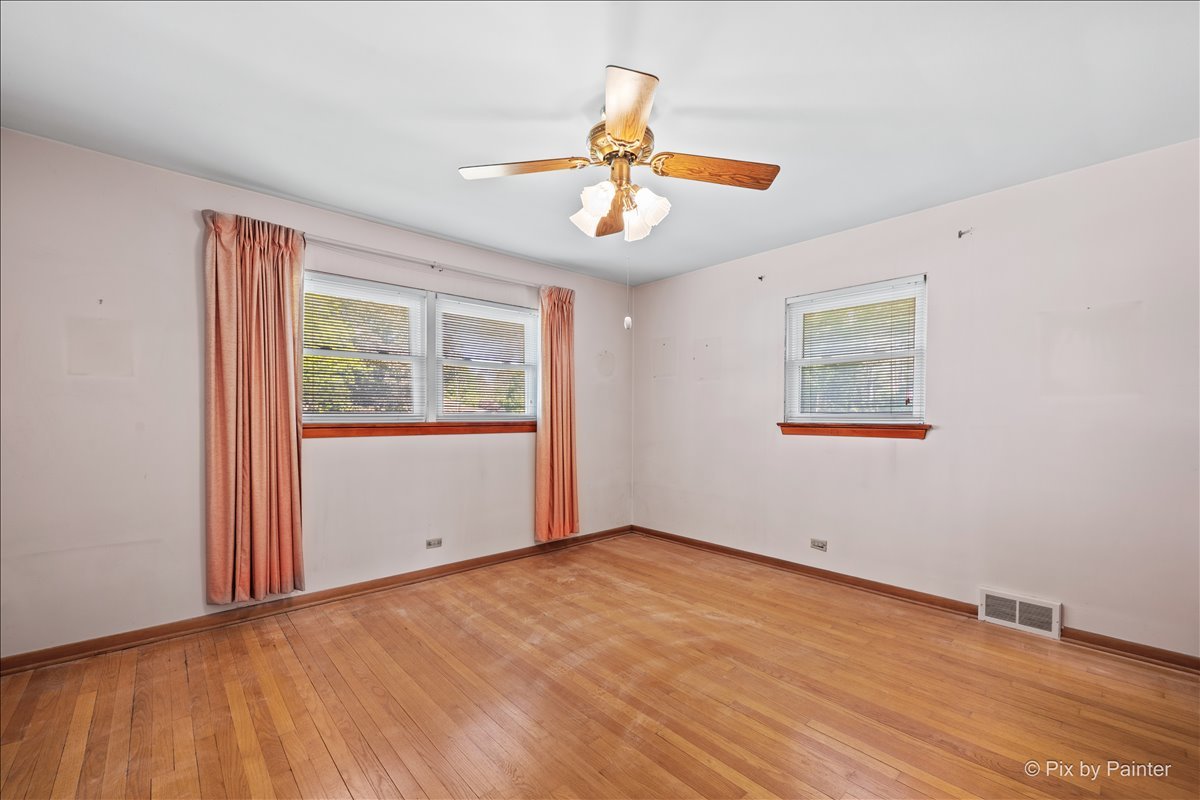 630 S Grant Avenue, Villa Park, IL 60181