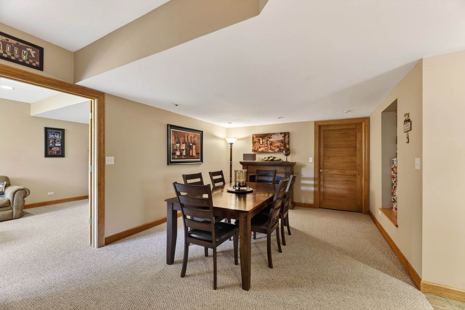 4N918 WEST WOODS Drive, St. Charles, IL 60175