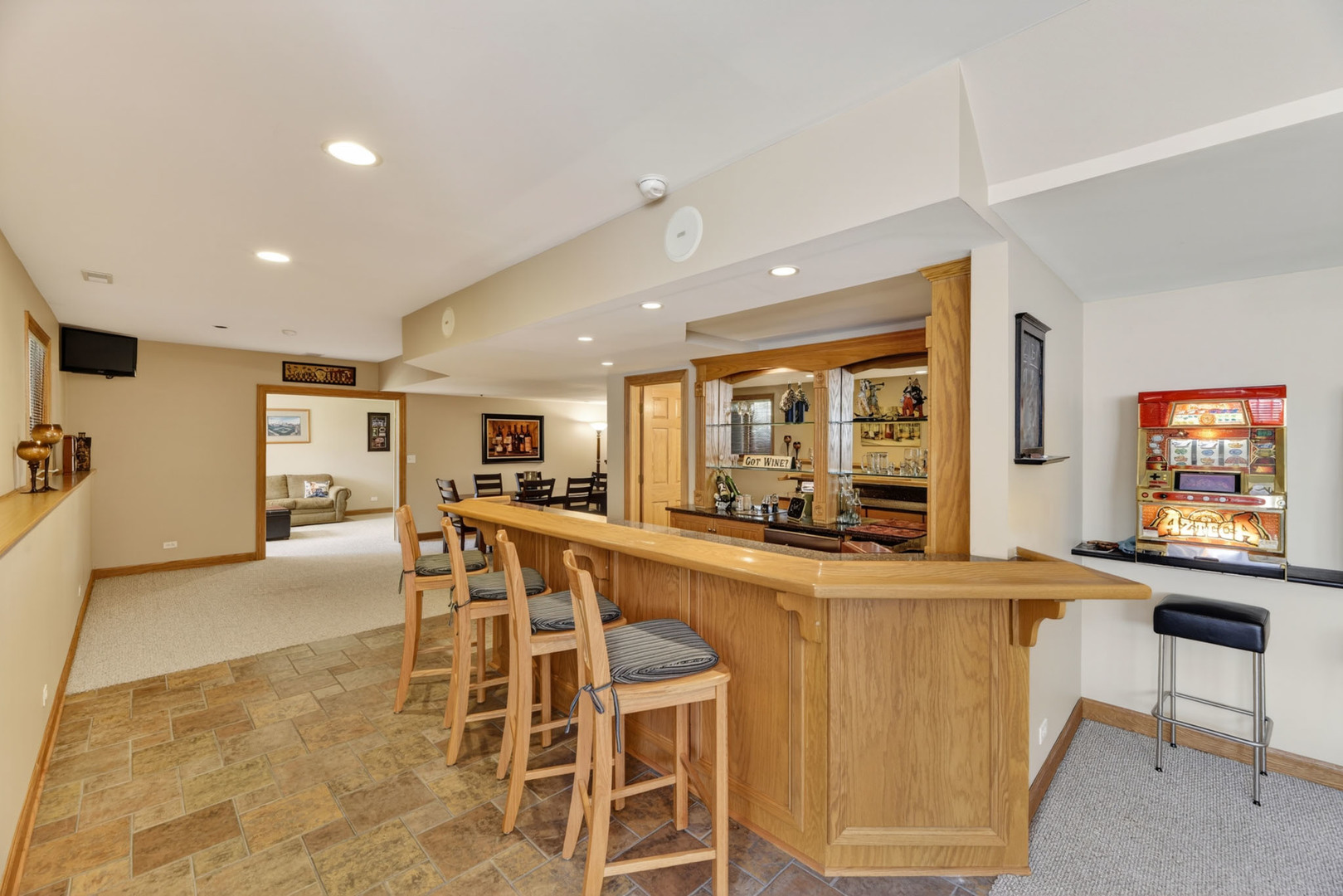 4N918 WEST WOODS Drive, St. Charles, IL 60175