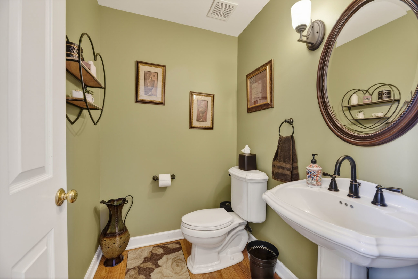 4N918 WEST WOODS Drive, St. Charles, IL 60175