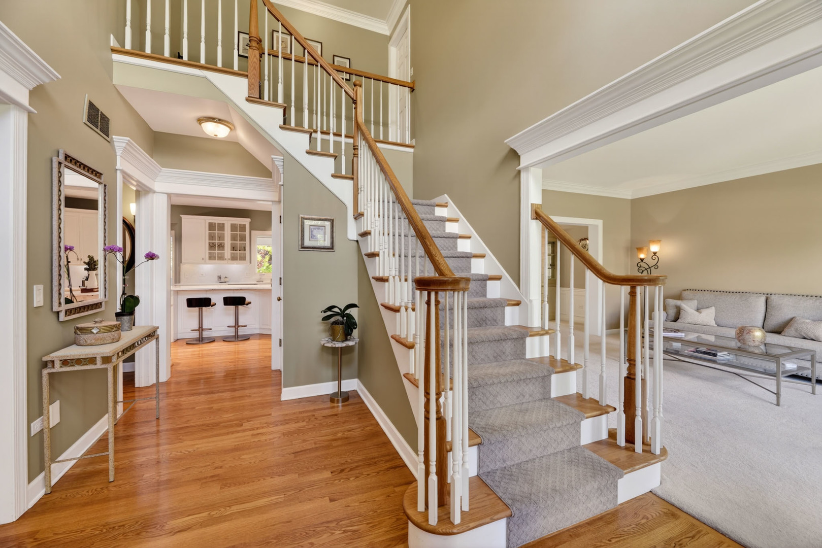 4N918 WEST WOODS Drive, St. Charles, IL 60175