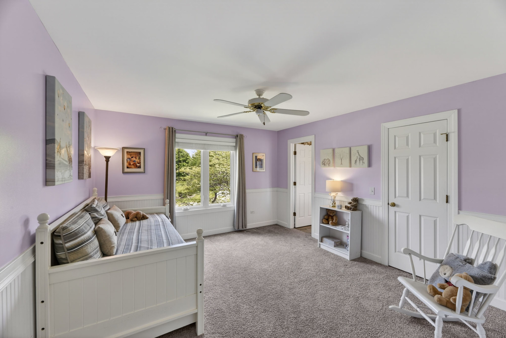 4N918 WEST WOODS Drive, St. Charles, IL 60175