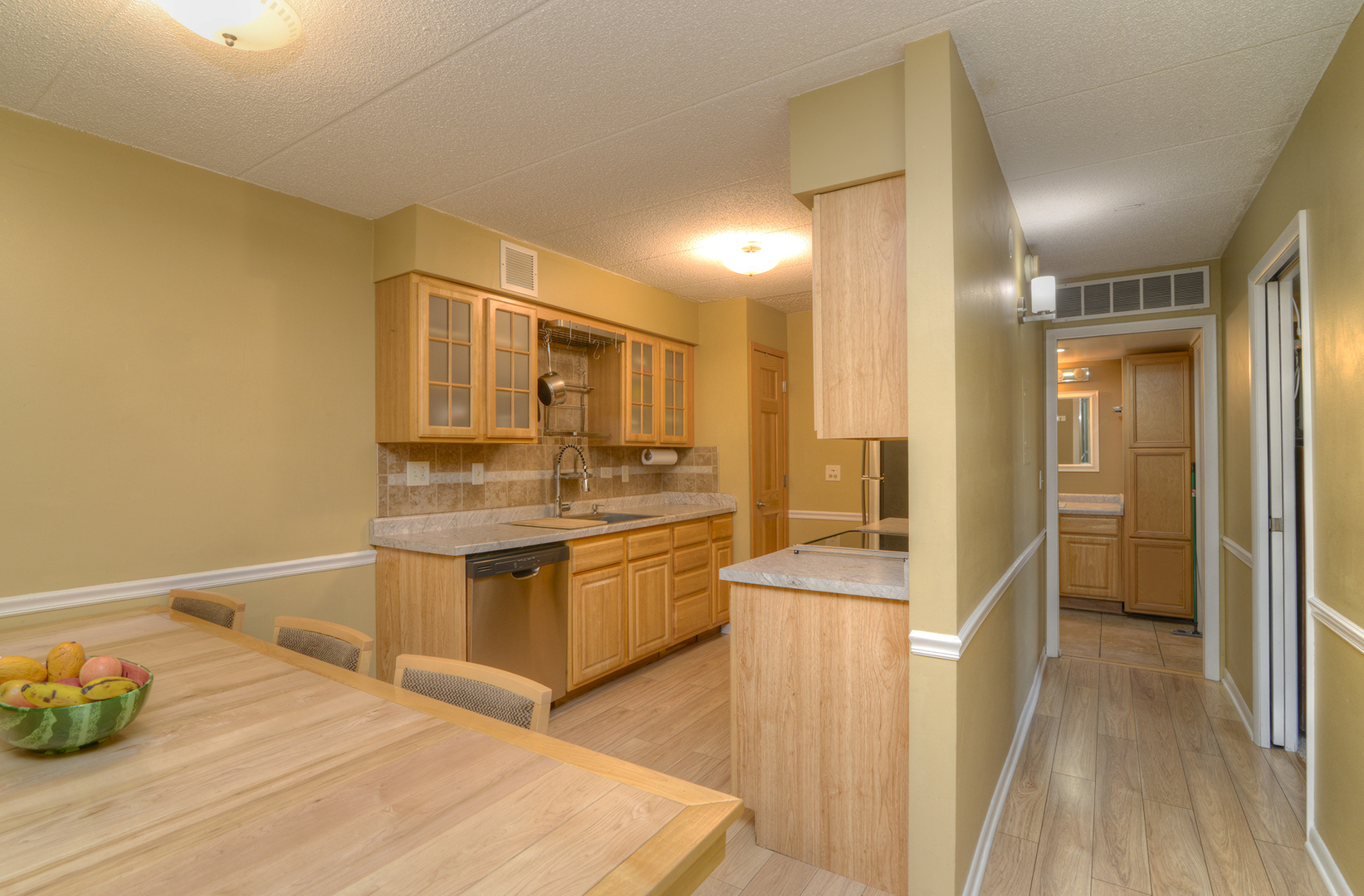 523 Timber Ridge Drive #204, Carol Stream, IL 60188