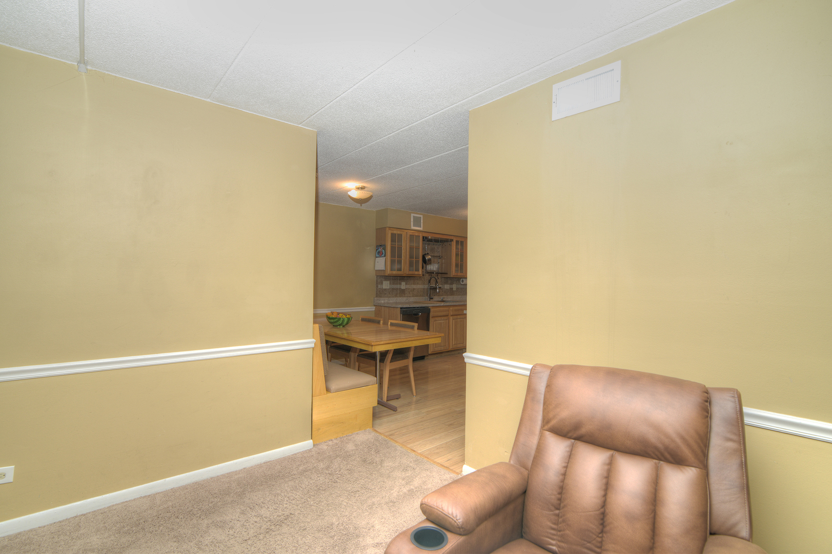 523 Timber Ridge Drive #204, Carol Stream, IL 60188