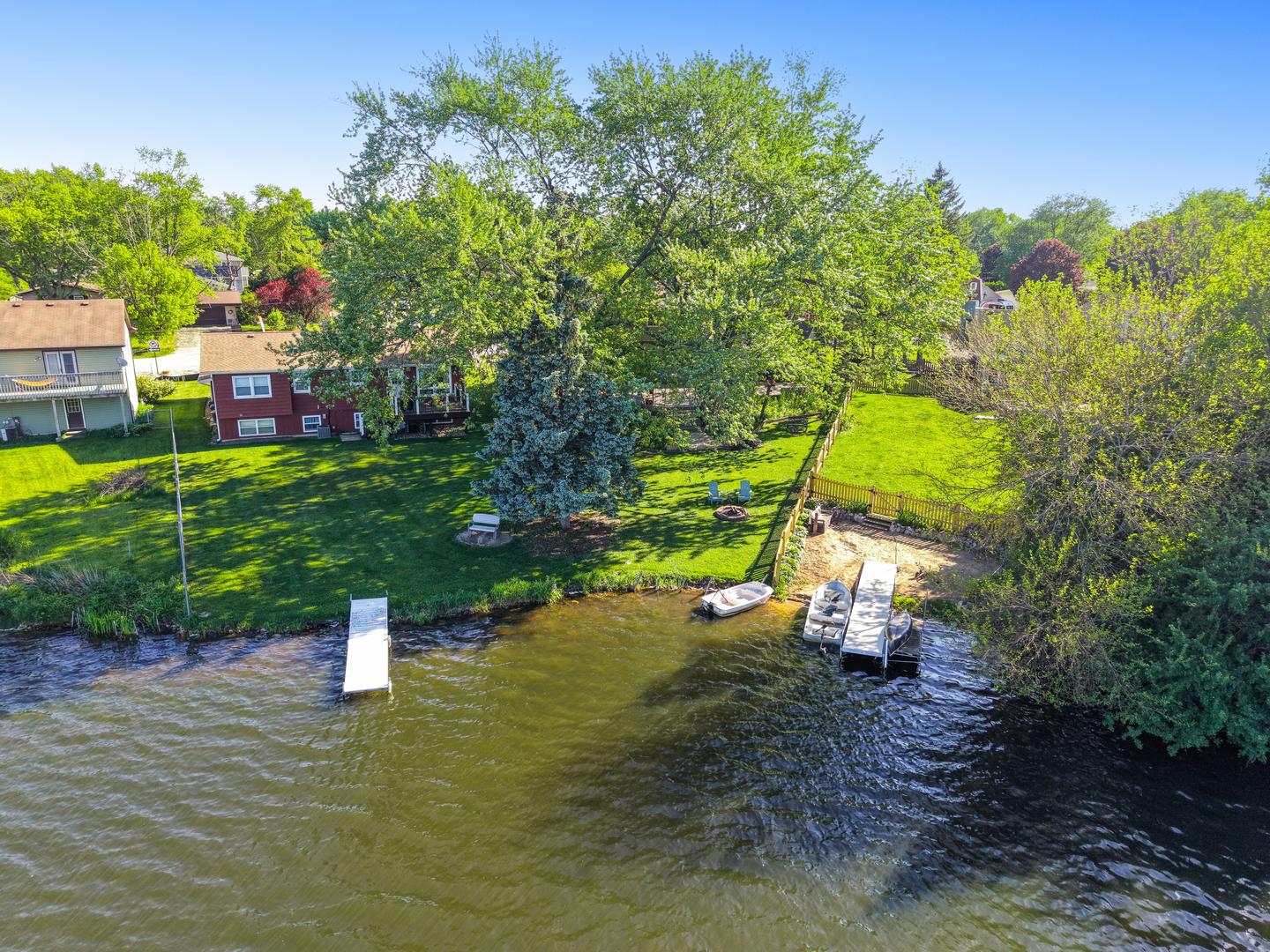2004 Sprucewood Lane, Lindenhurst, IL 60046