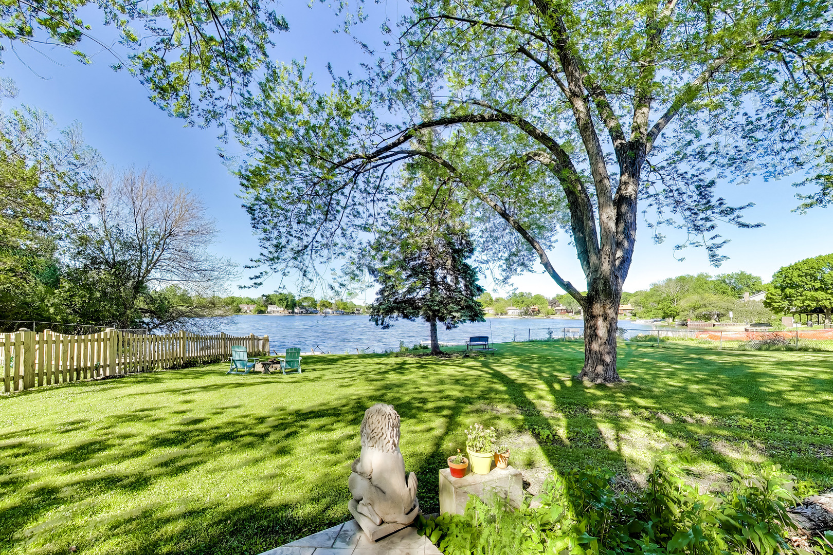 2004 Sprucewood Lane, Lindenhurst, IL 60046