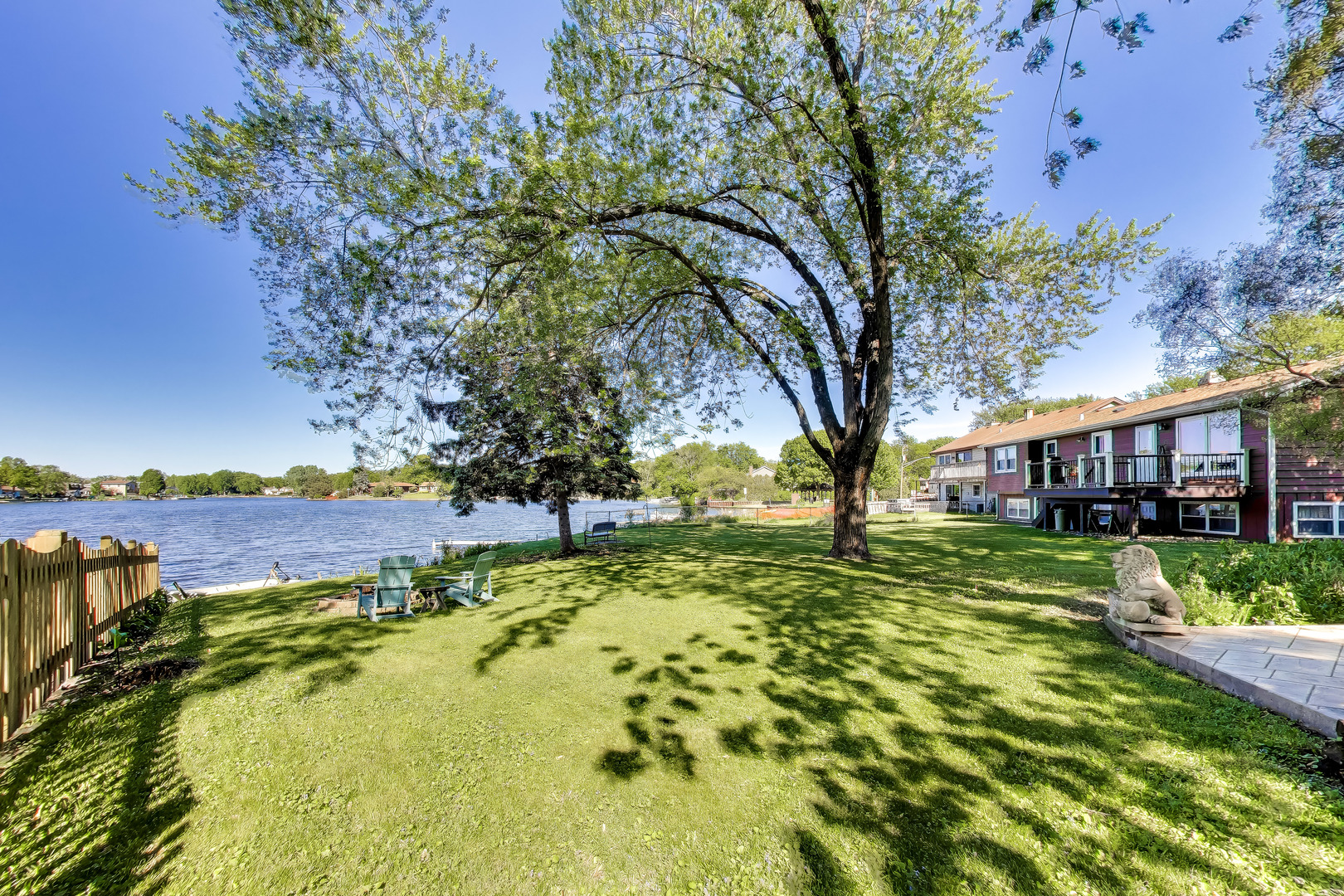2004 Sprucewood Lane, Lindenhurst, IL 60046