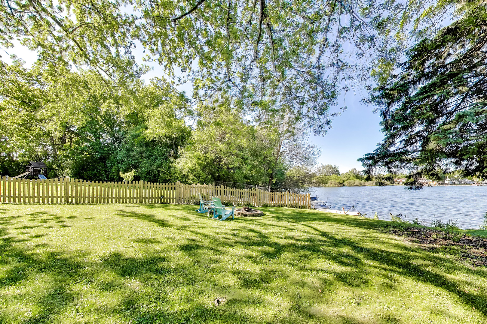 2004 Sprucewood Lane, Lindenhurst, IL 60046
