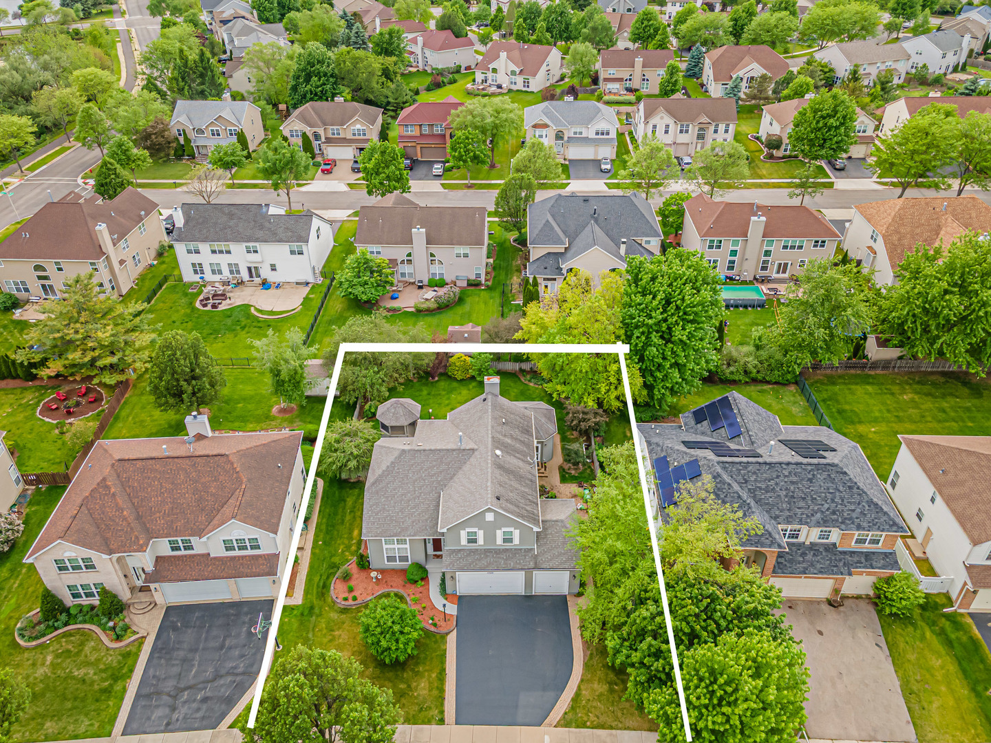 2324 Tracy Lane, Algonquin, IL 60102