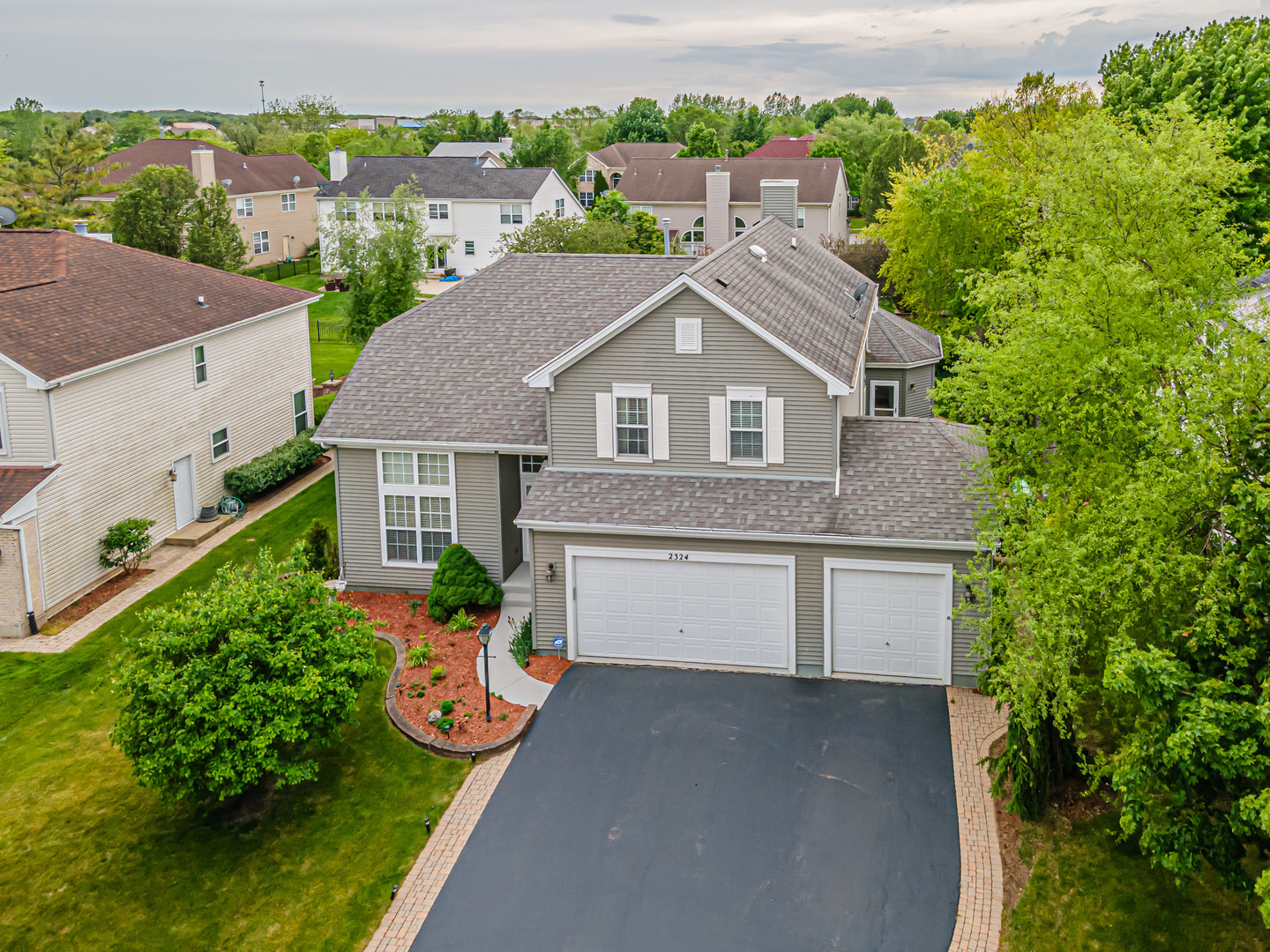 2324 Tracy Lane, Algonquin, IL 60102