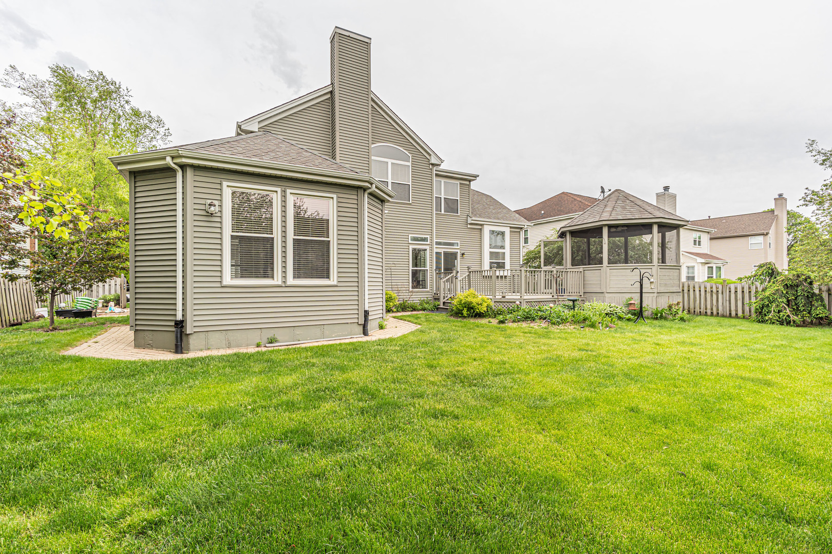 2324 Tracy Lane, Algonquin, IL 60102