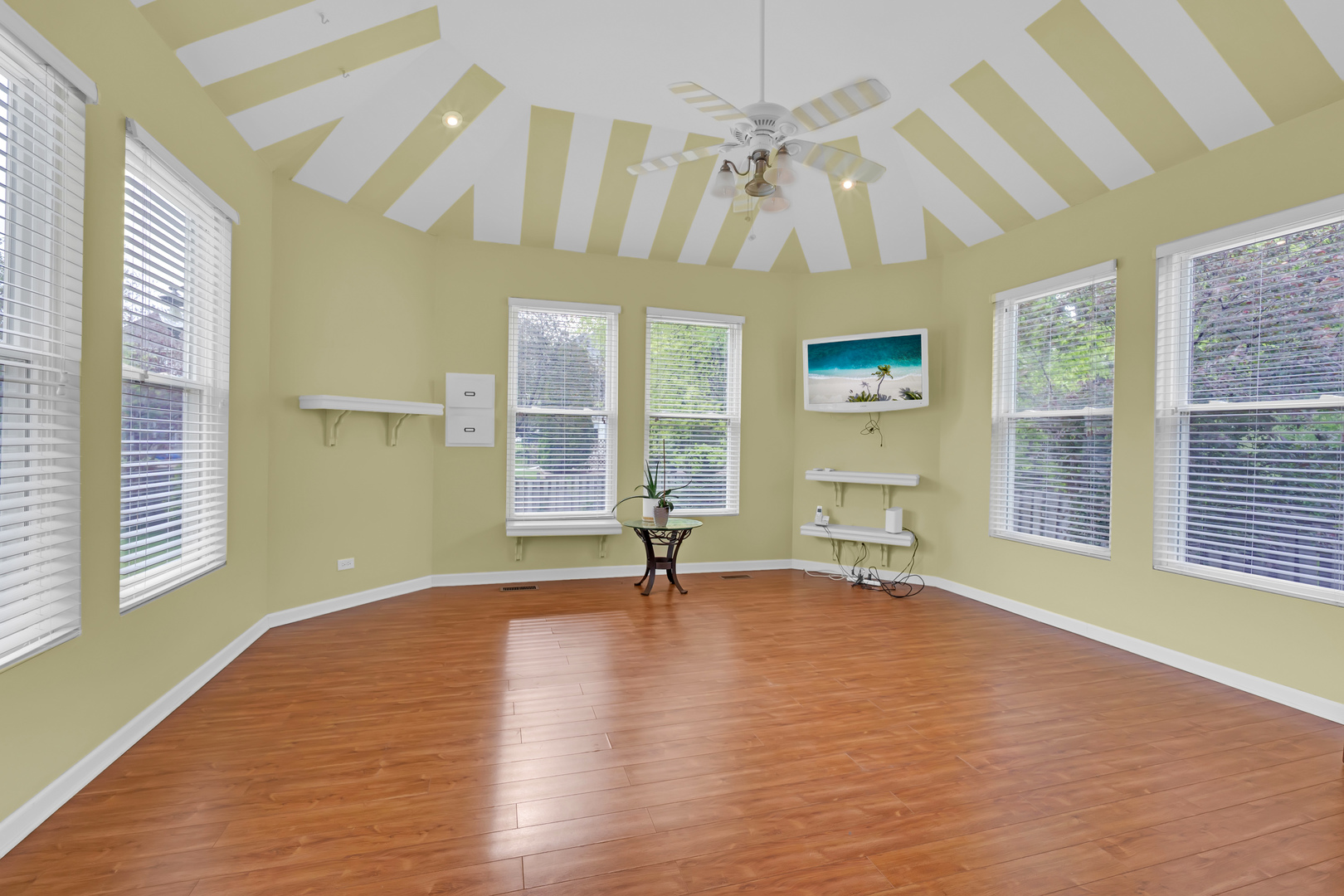 2324 Tracy Lane, Algonquin, IL 60102