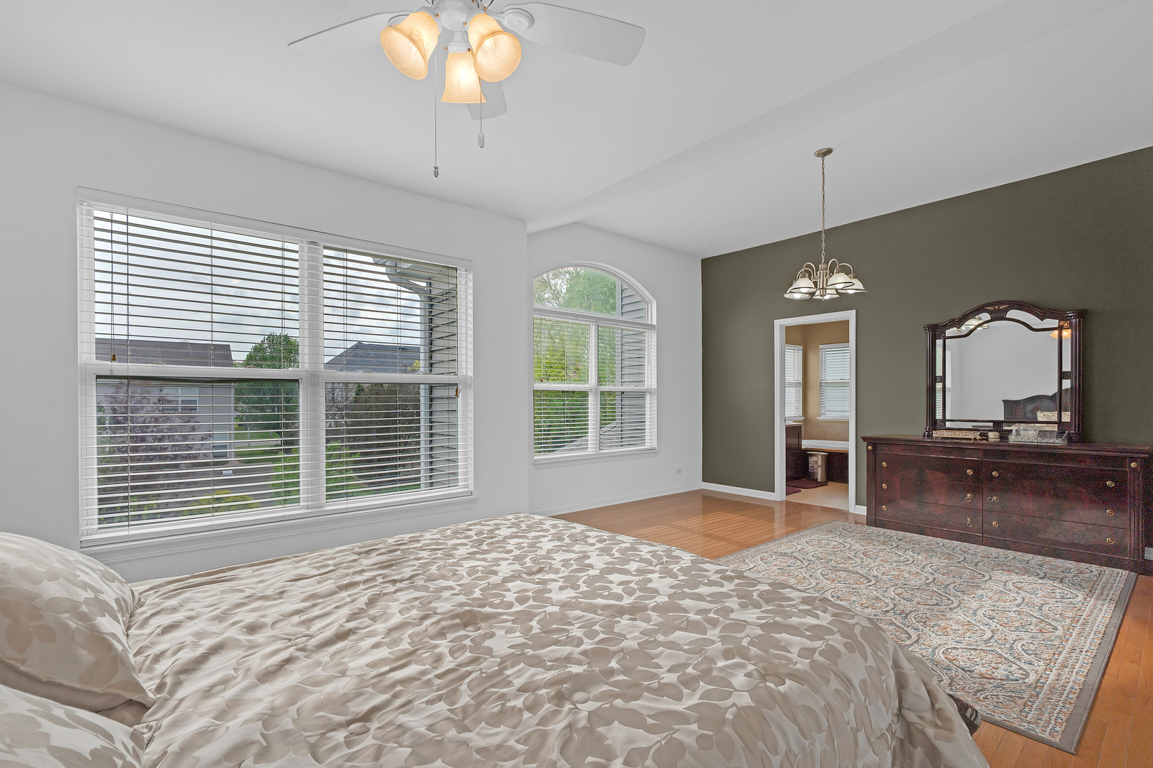 2324 Tracy Lane, Algonquin, IL 60102
