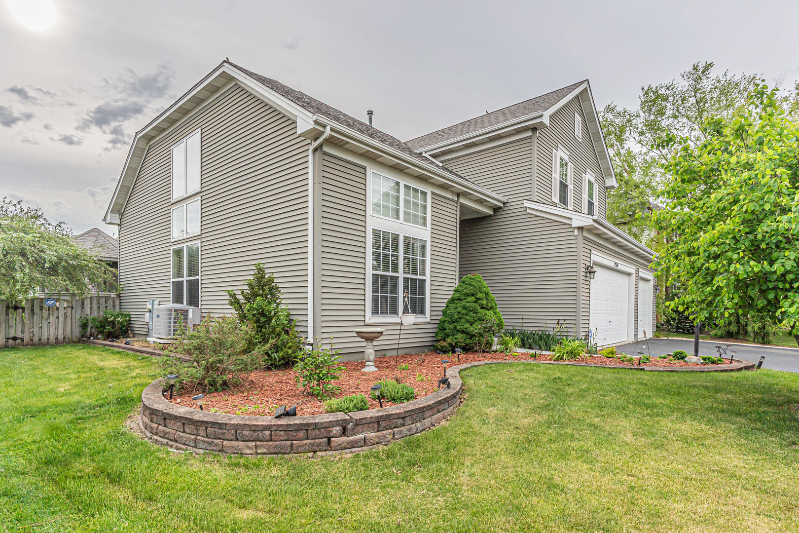 2324 Tracy Lane, Algonquin, IL 60102