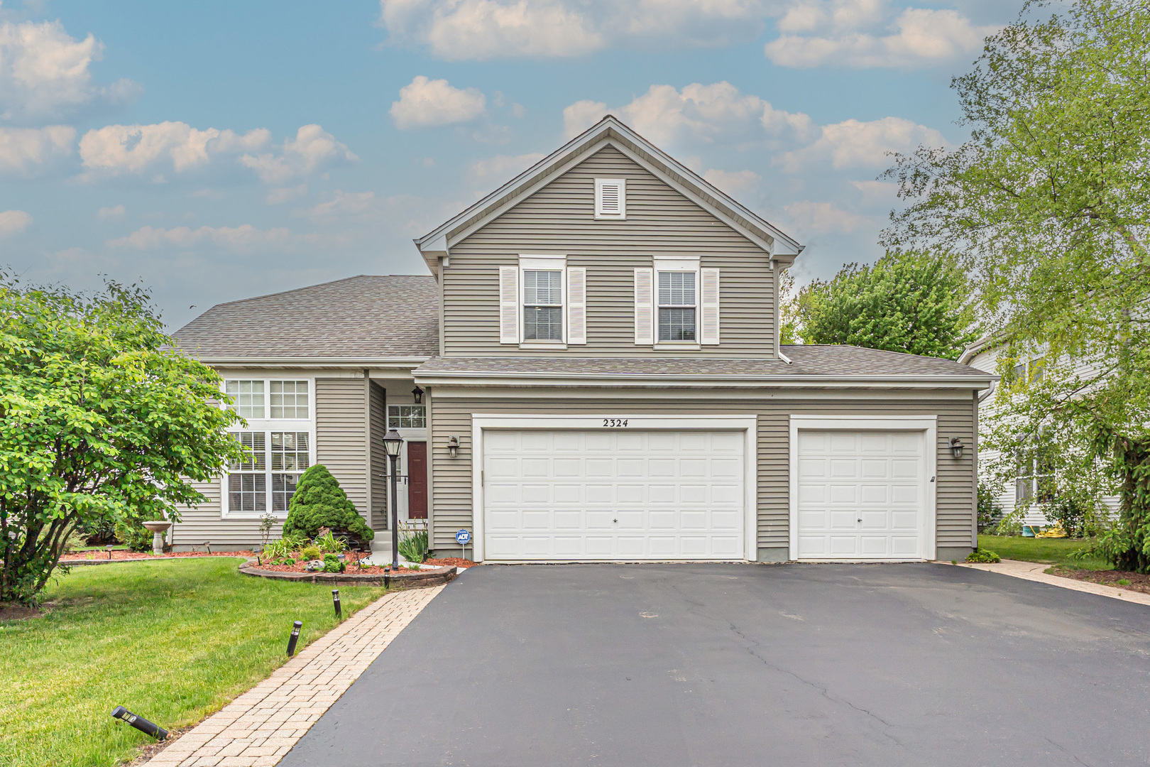 2324 Tracy Lane, Algonquin, IL 60102