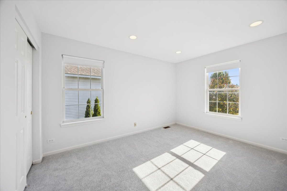 2409 Meadowbrook Lane, Westchester, IL 60154