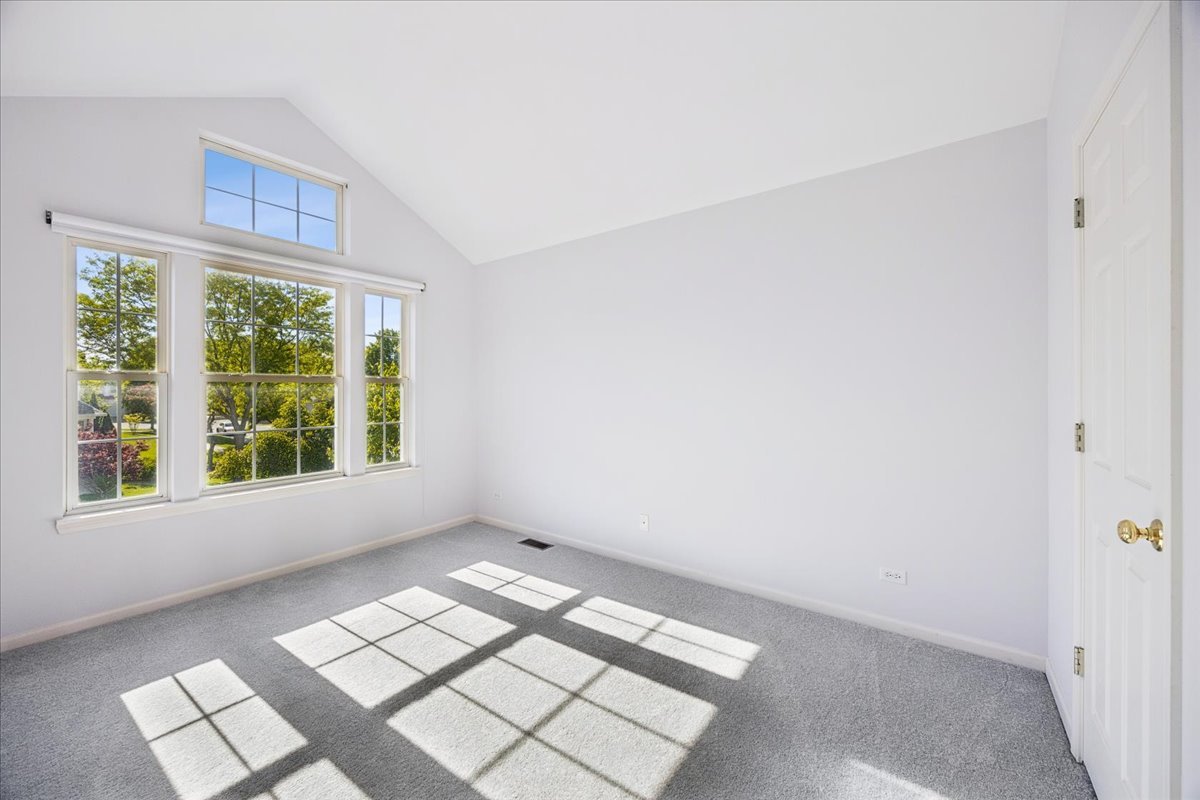 2409 Meadowbrook Lane, Westchester, IL 60154