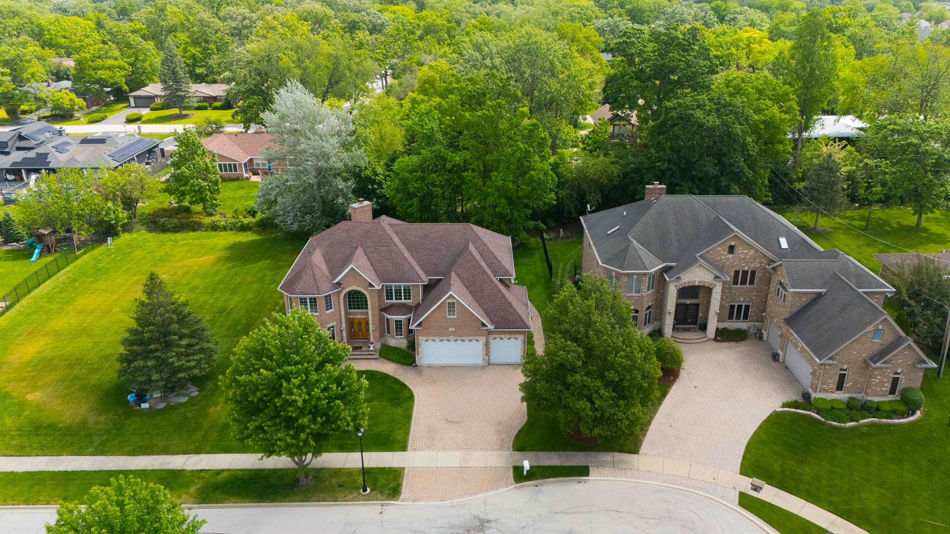 281 N Forest Drive, Addison, IL 60101