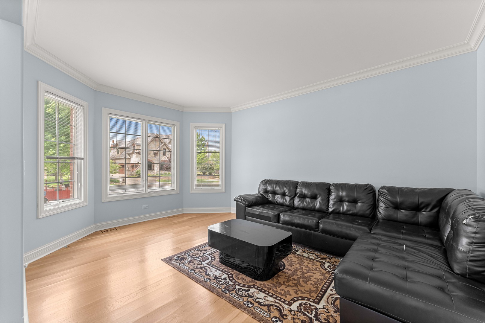 281 N Forest Drive, Addison, IL 60101