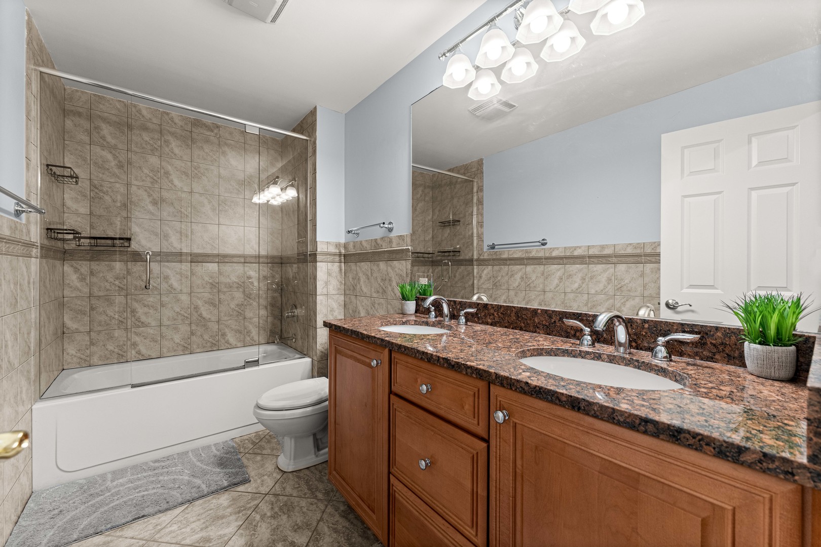 281 N Forest Drive, Addison, IL 60101