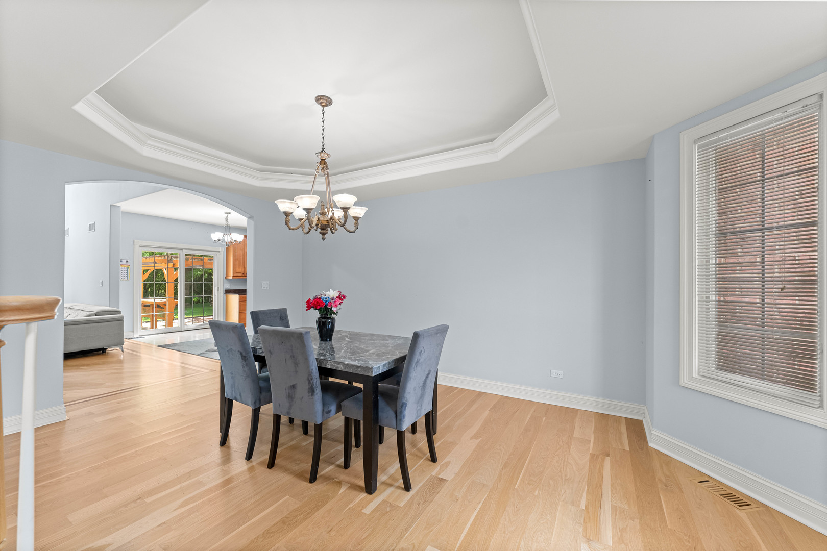 281 N Forest Drive, Addison, IL 60101